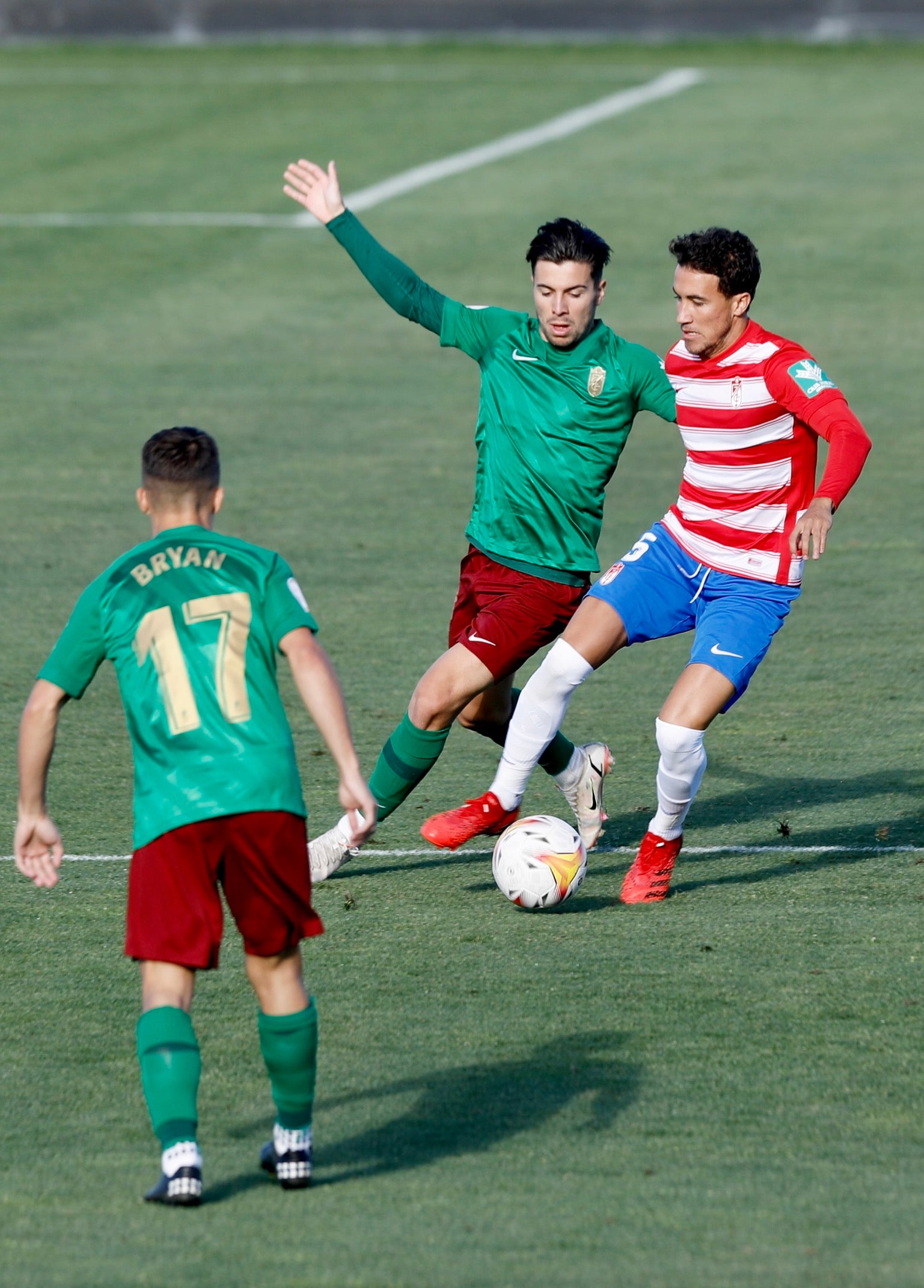 Partido amistoso entre el Granada y el Rercreativo