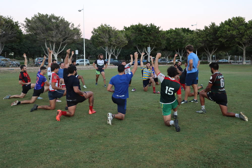 La plantilla de URA Playcar trabaja para su inminente debur en una temporada exigente. 