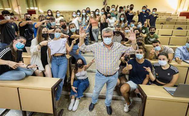 De jubilados a estudiantes de la Universidad de Granada