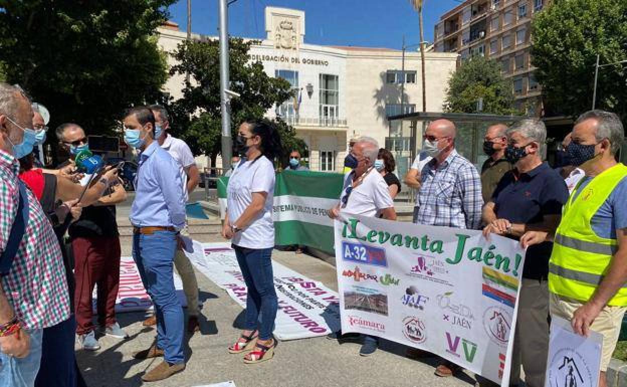 Una protesta ciudadana organizada por el colectivo Levanta Jaén. 