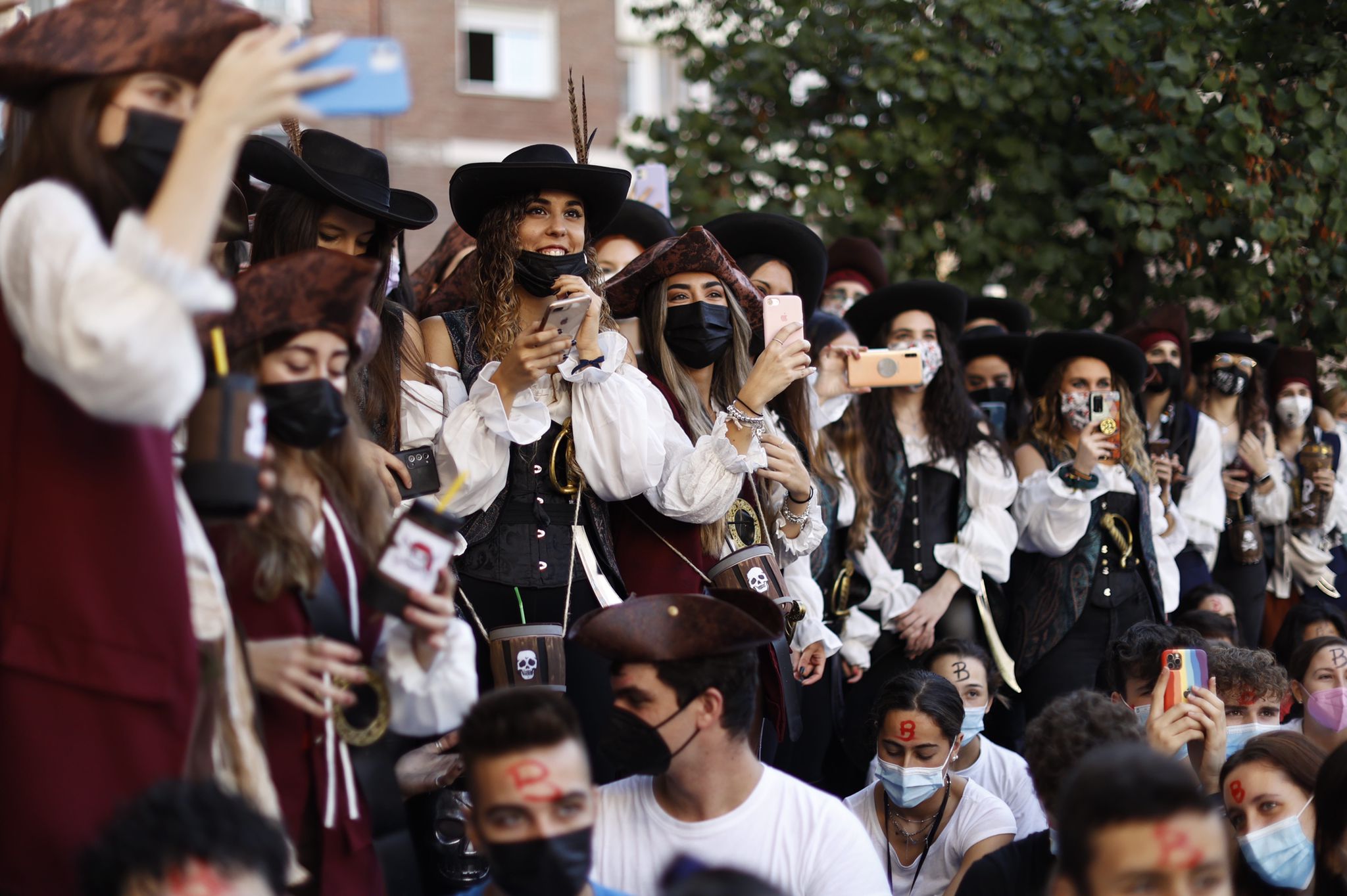 Los estudiantes han inspirado su ya tradicional festejo en una estética realacionada con las películas de 'Piratas del Caribe'