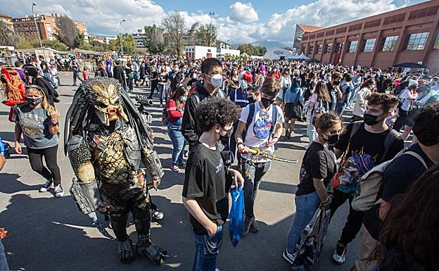 Depredador entre depredadores, a la hora de comer. 
