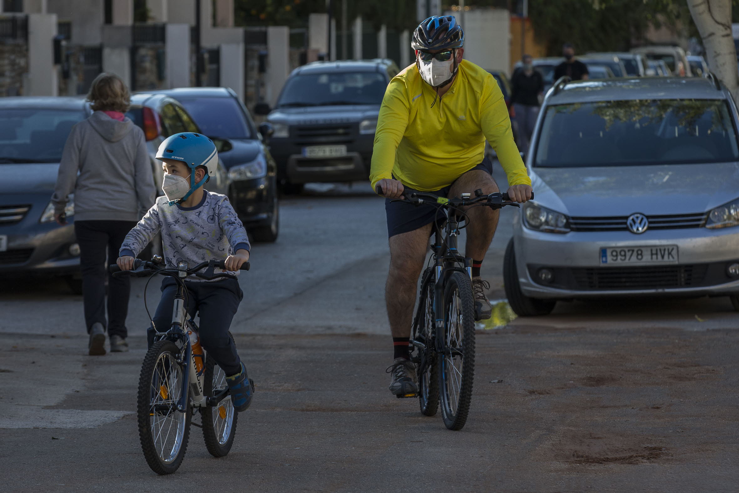 La Nueva Manera De Adelantar A Ciclistas Que La DGT Quiere Implantar ...