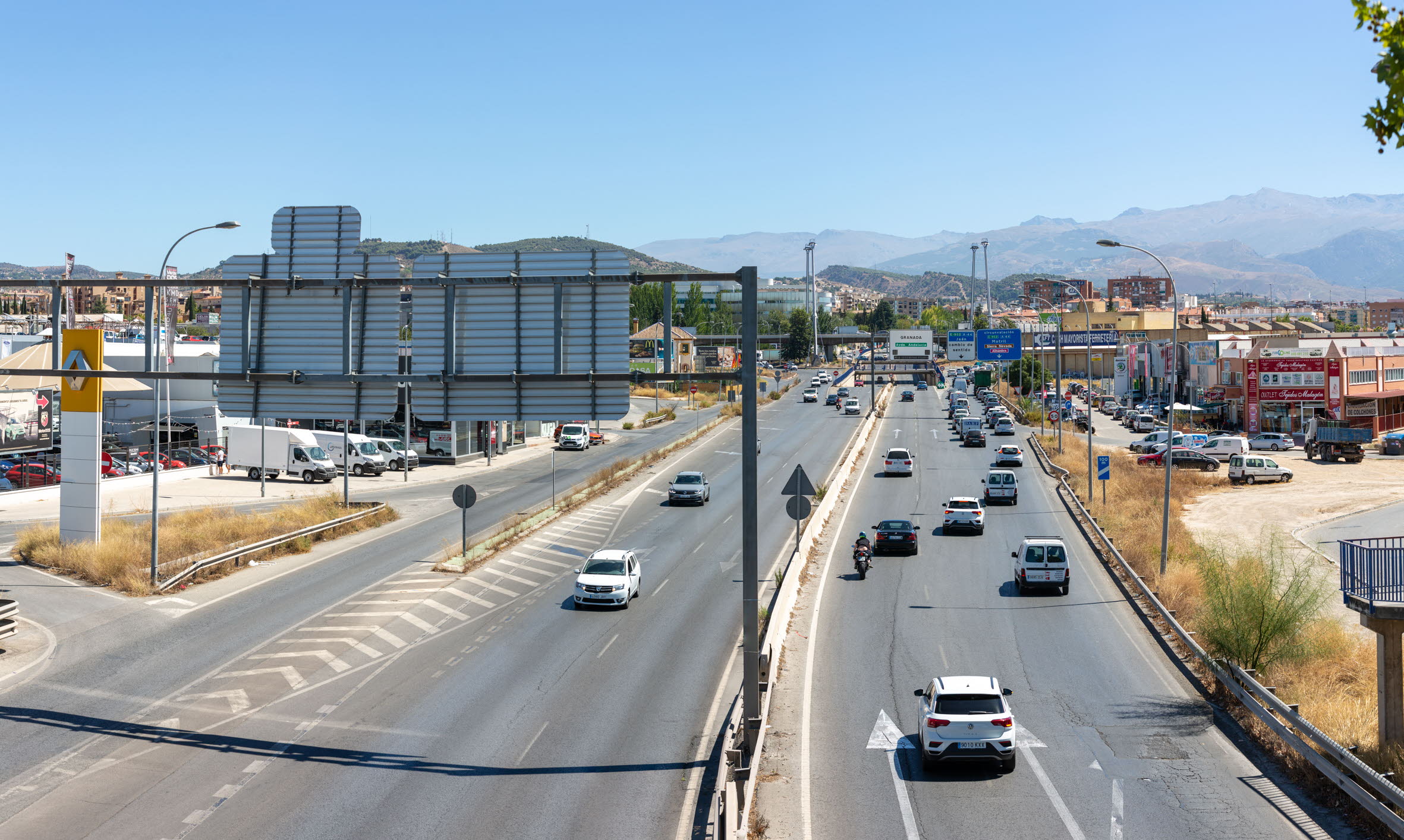 El aviso de la DGT sobre el 'efecto túnel': ¿qué es y cuáles son sus riesgos en carretera?