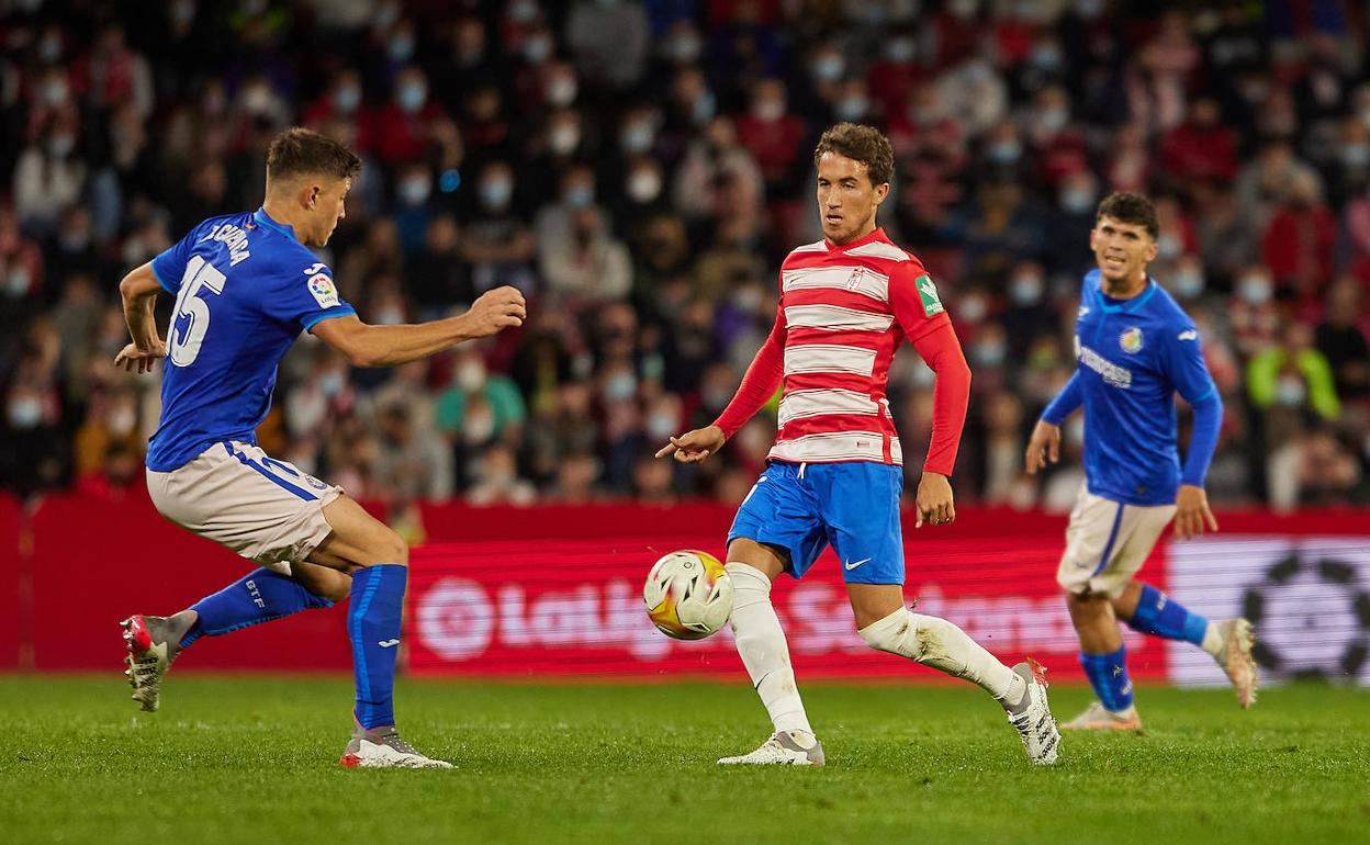 Luis Milla solo faltó un partido y ha sido titular en todos los demás. 
