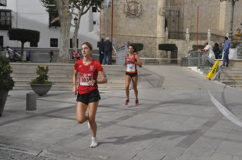 Participantes en la media maratón de Baza