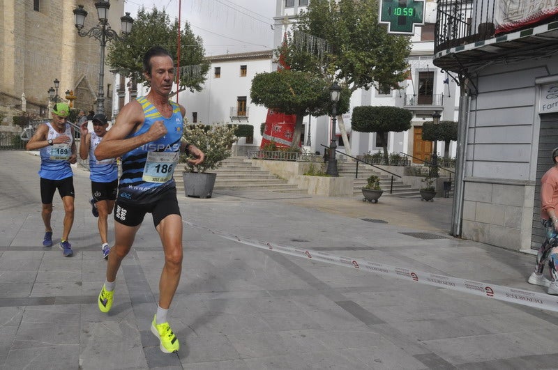 Participantes en la media maratón de Baza