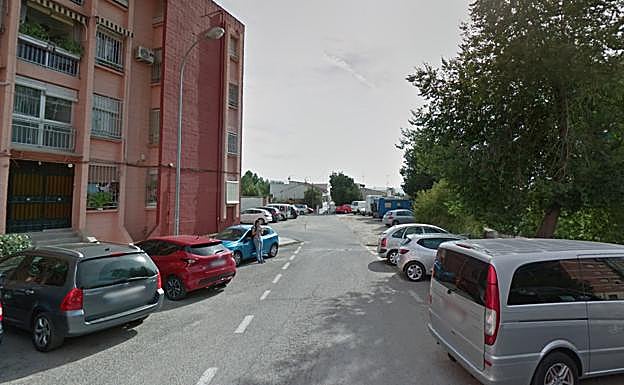 Muere un hombre en plena calle en el distrito Norte de Granada