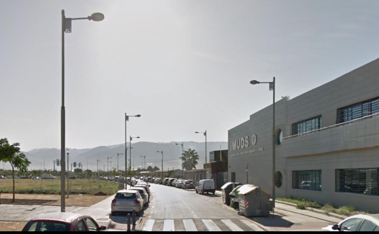 Los hechos ocurrieron sobre las 21,00 horas en la calle Menéndez Pelayo, en la zona del Parque Tecnológico de la Salud. 