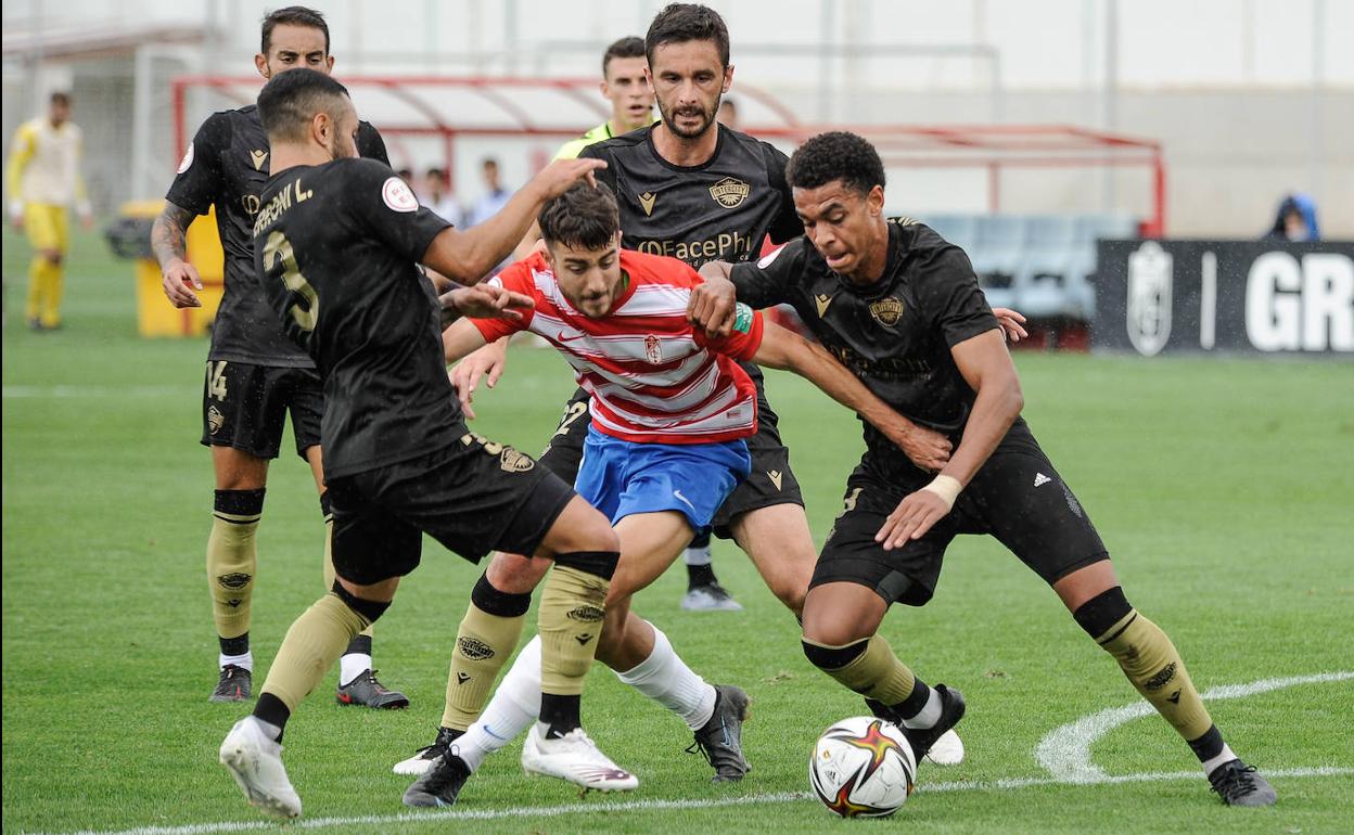 Granada CF | El Recreativo Mantiene La Distancia Con El Liderato Y ...