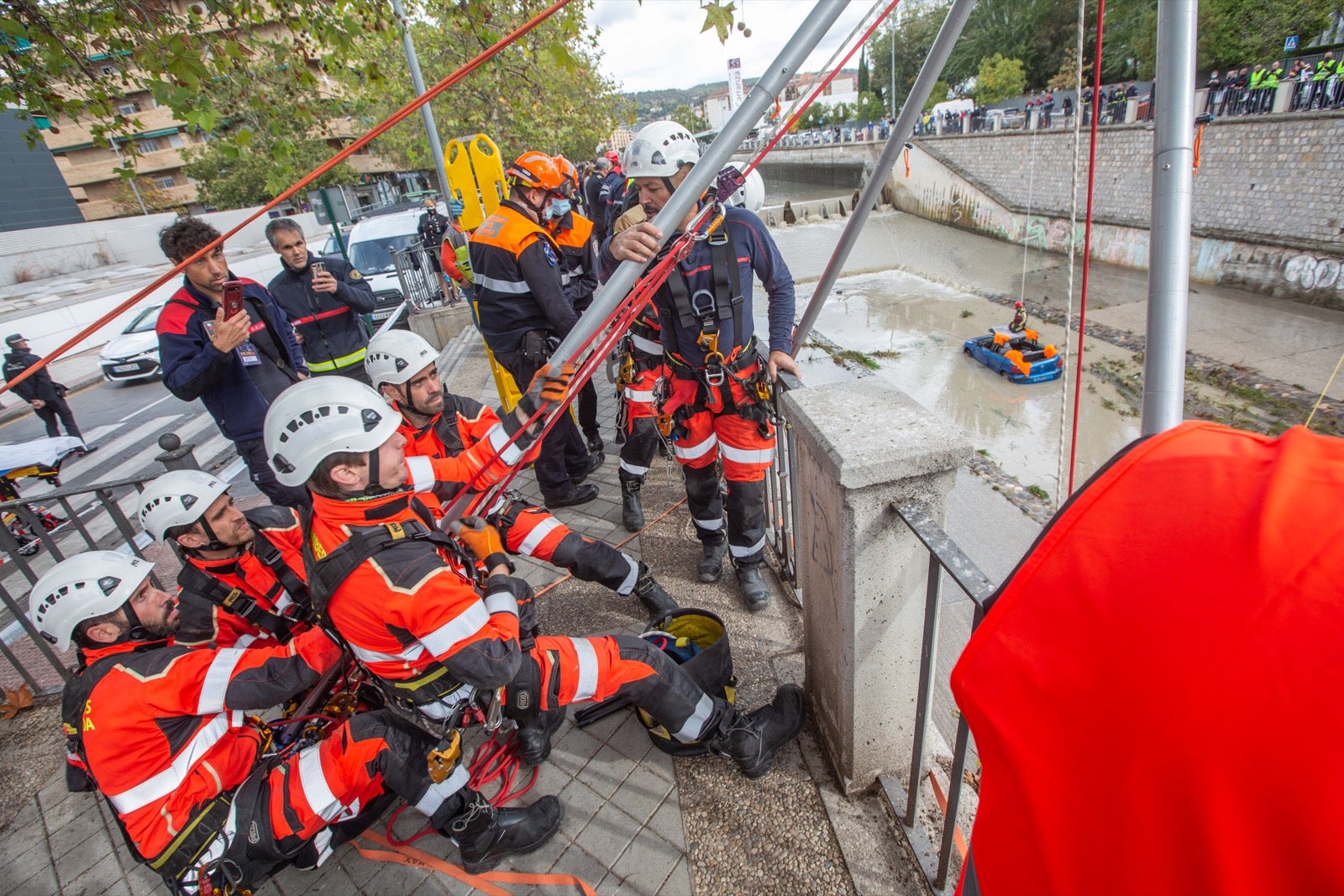 Fotos: Las imágenes del simulacro de rescate en el Río Genil