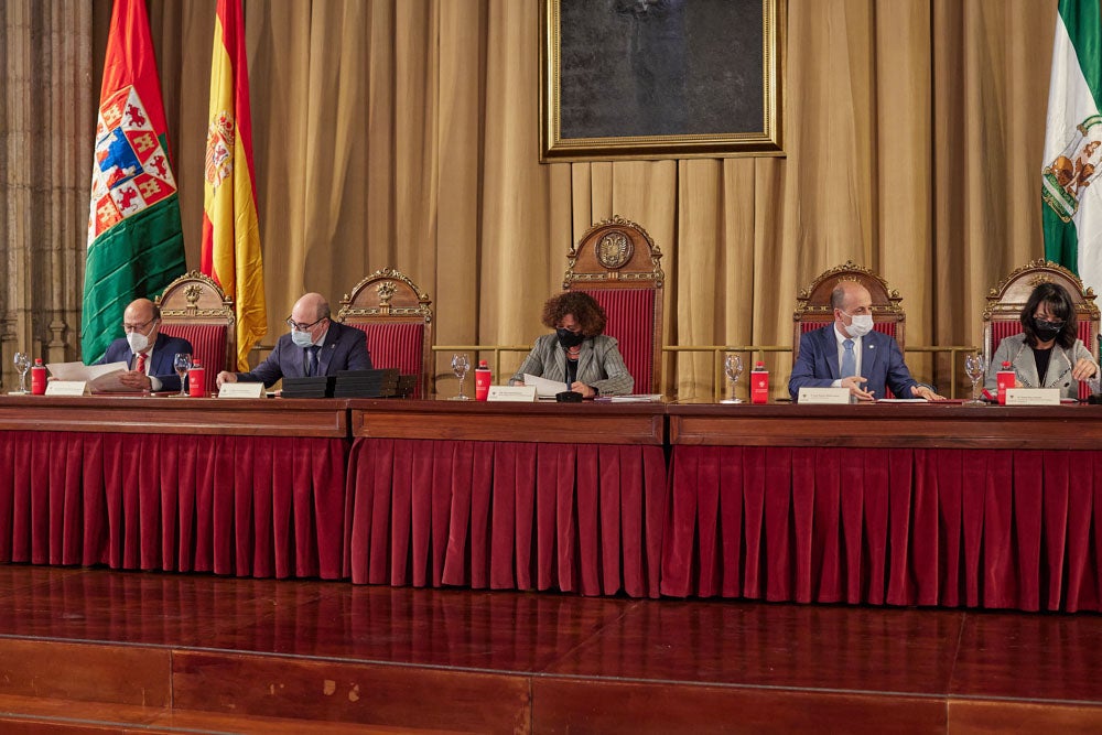 La Universidad de Granada celebra su tradicional gala de premios. 