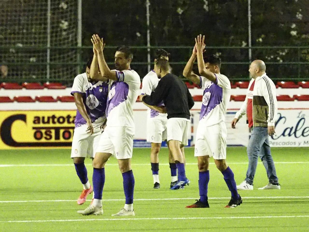 El conjunto blanco regresa hoy al municipal Matías Prats para medirse al Torredonjimeno. 