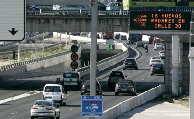 La DGT vigilará dos elementos en sus nuevos controles y podrá multarte con hasta 800 euros