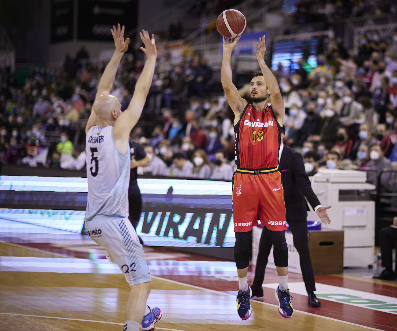 Jugadas del partido entre el Covirán y el Lleida