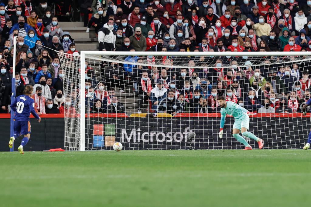 Las imágenes de la victoria del Real Madrid en Los Cármenes
