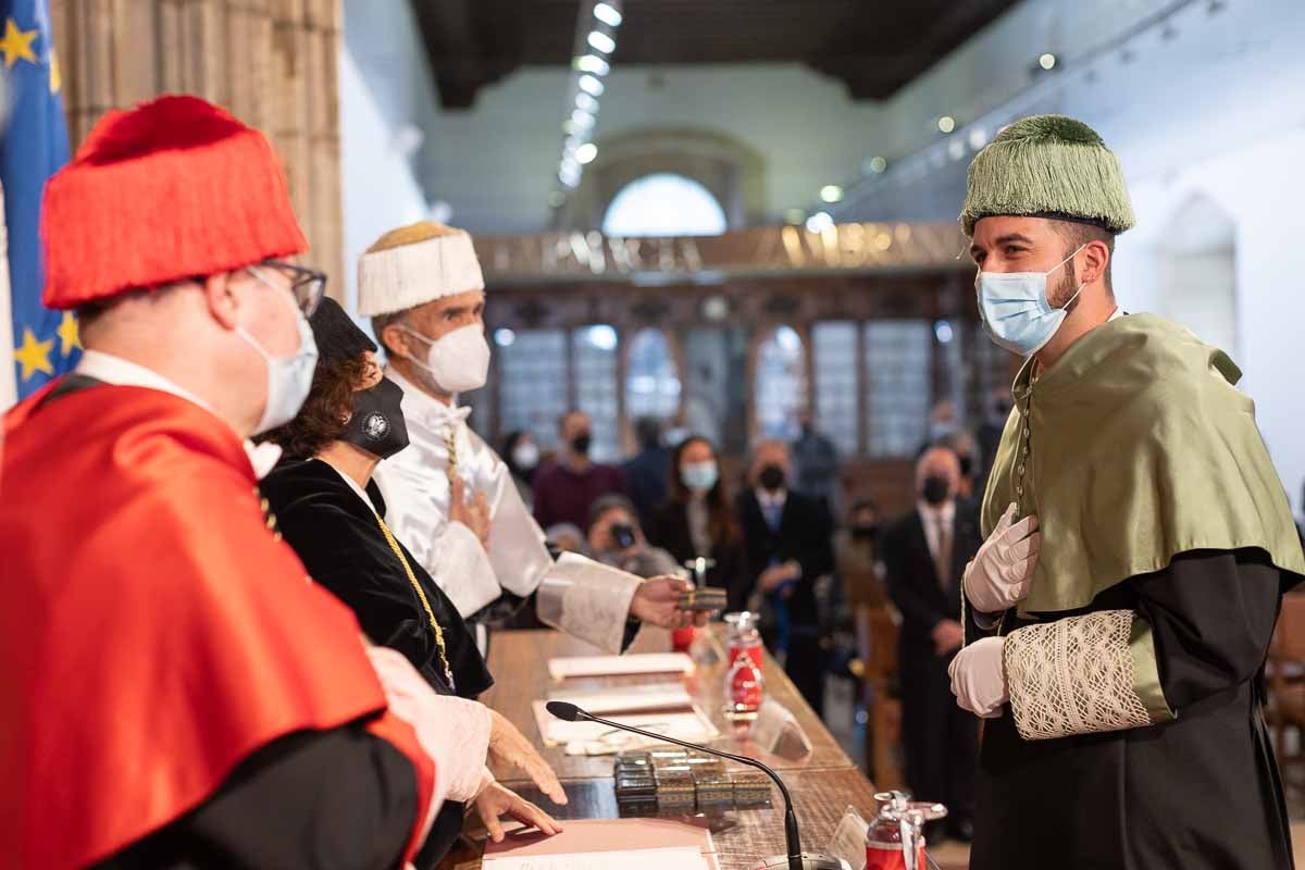 La UGR celebra el acto de investidura de sus nuevos doctores.