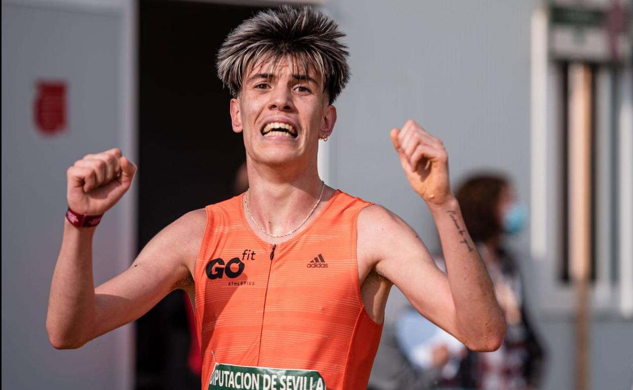 Manuel Jiménez se emociona con su resultado.