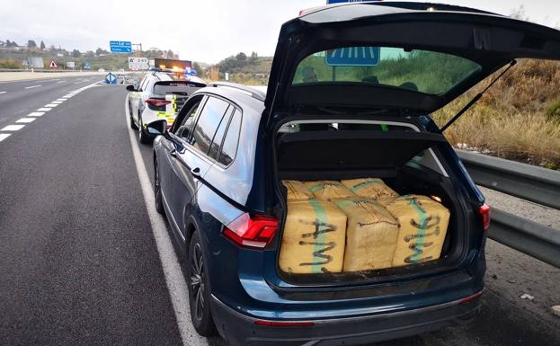 Intervienen 370 kilos de hachís encontrados en un coche en Guadix