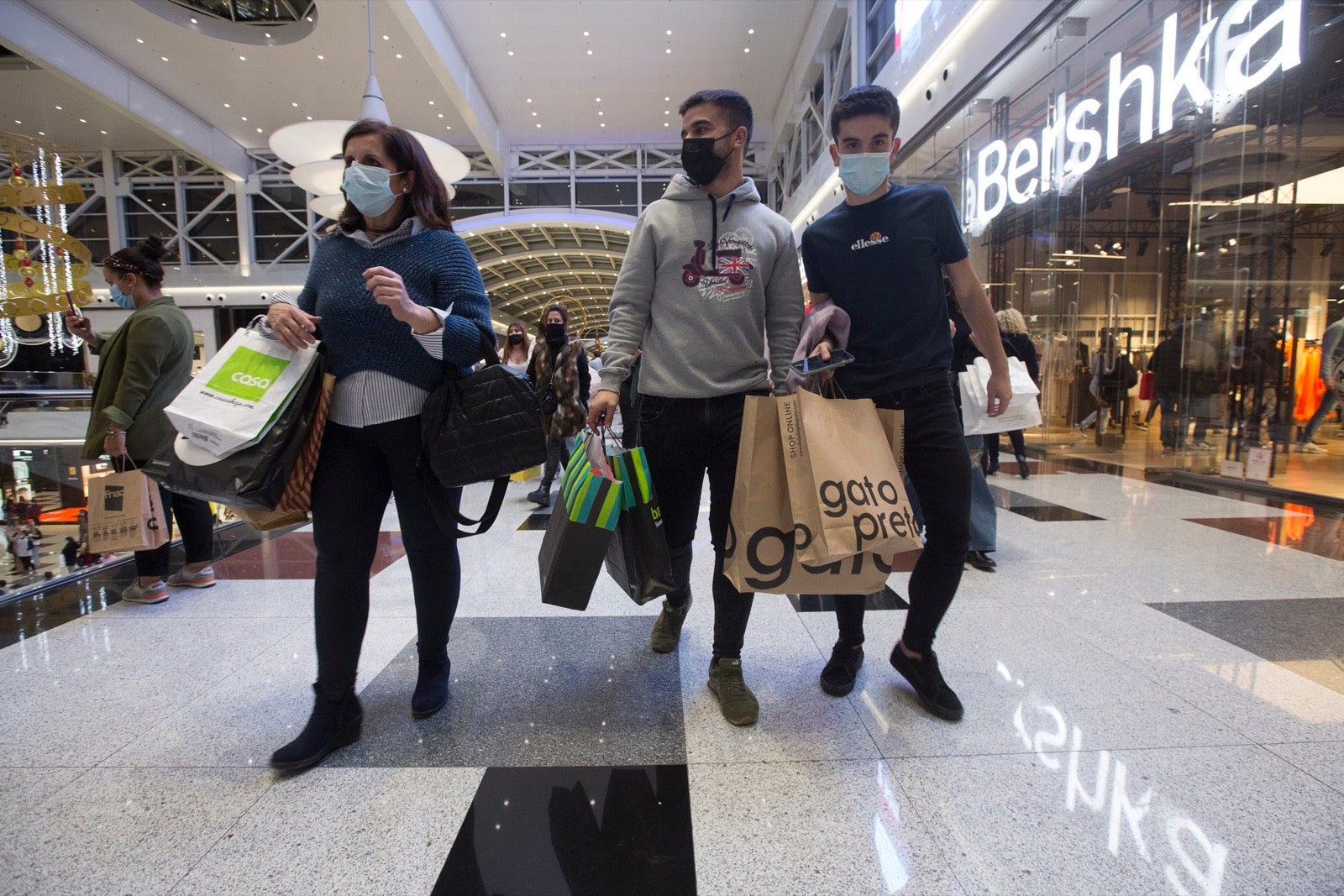 Fotos: Miles de personas en el Black Friday del Nevada Shopping