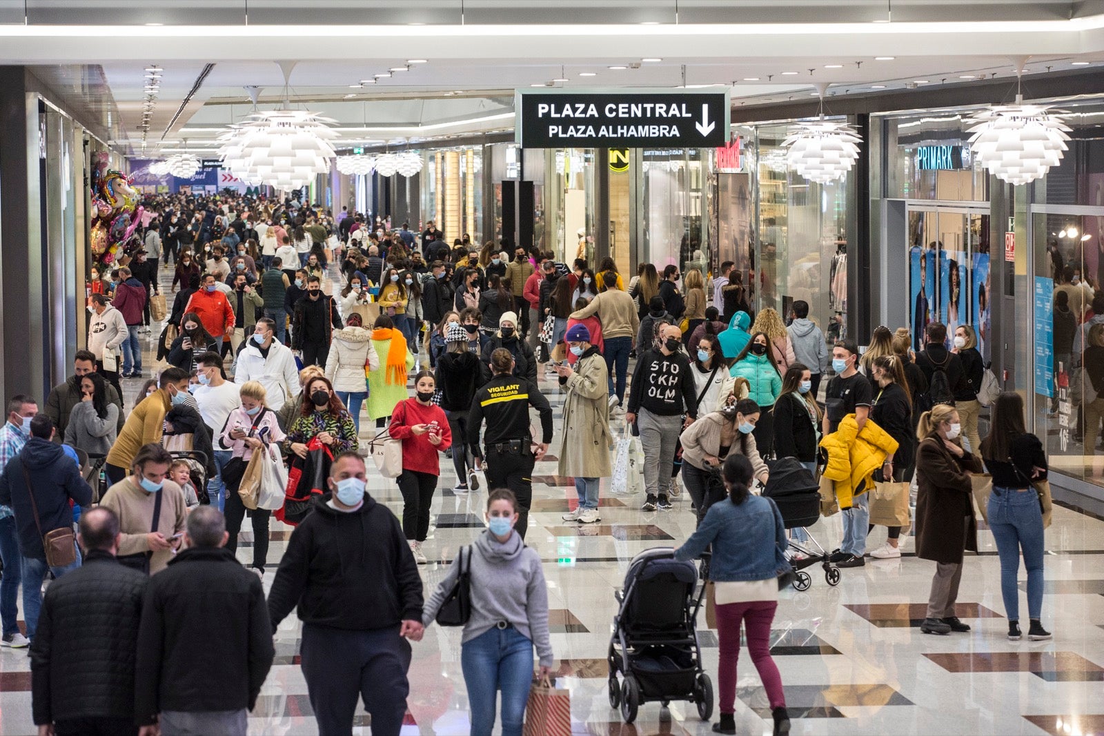 Fotos: Miles de personas en el Black Friday del Nevada Shopping