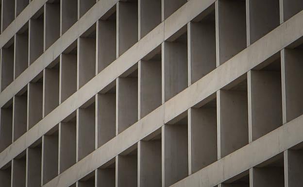 Panel de abeja del Cubo, una de las singularidades de sus fachadas. 