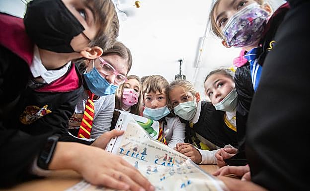 Imagen principal - Resolviendo el escape room, creando una mandrágora y jugando al quidditch. 