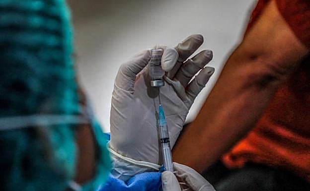 Salud asegura que no hay casos de ómicron en Andalucía y aconseja «prudencia» en las celebraciones