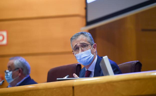 El gobernador del Banco de España, Pablo Hernández de Cos, durante una comparecencia ante la Comisión de Presupuestos del Senado. 