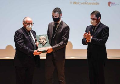 Imagen secundaria 1 - La Federación de Hostelería de Granada entrega los premios Duque San Pedro de Galatino