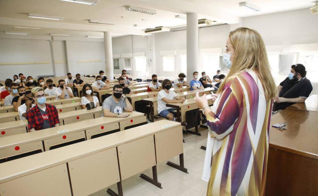 Imagen de archivo de una clase universitaria. 