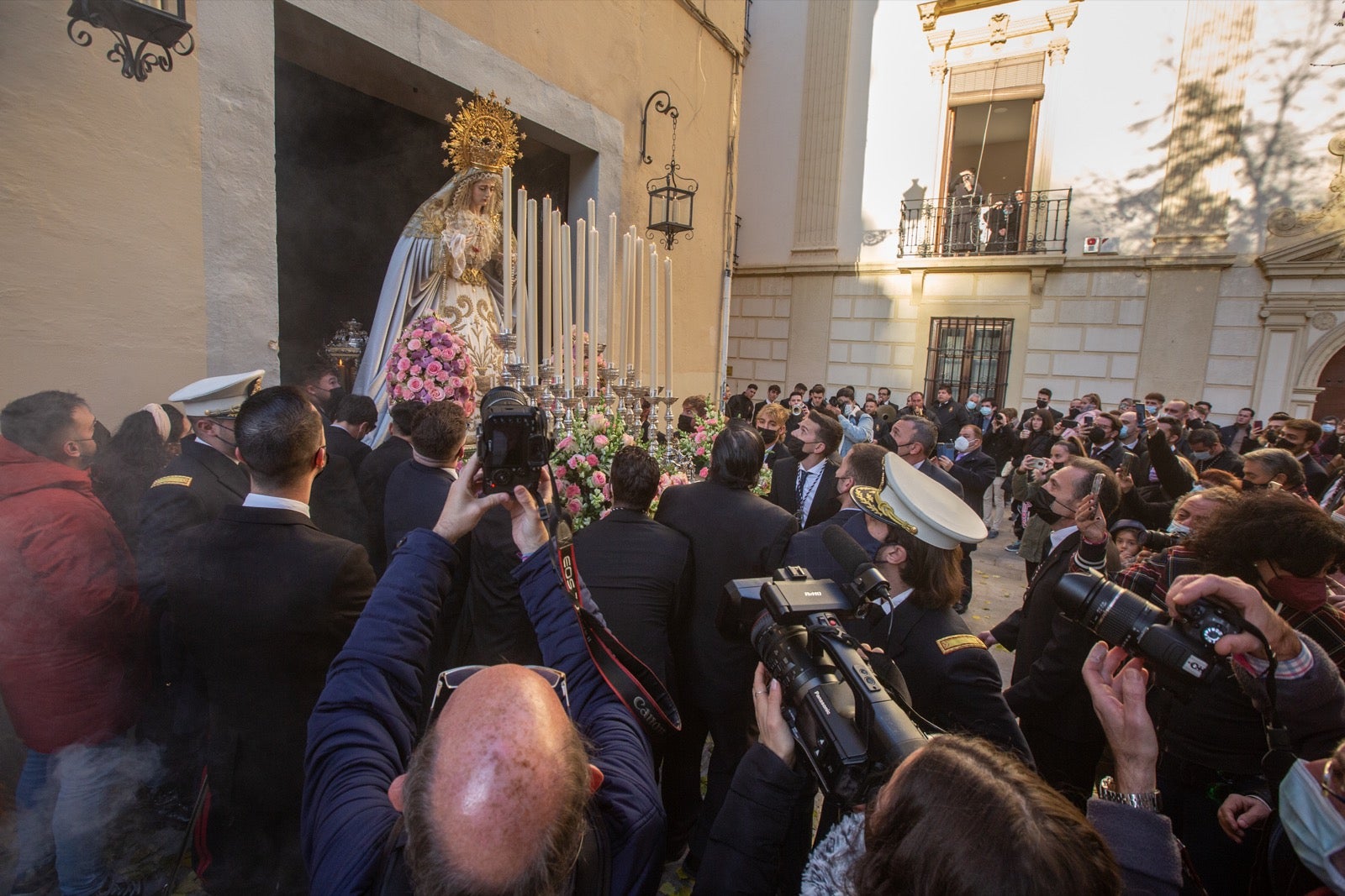 Fotos: Salida extraordinaria de la Virgen de la Encarnación de Granada