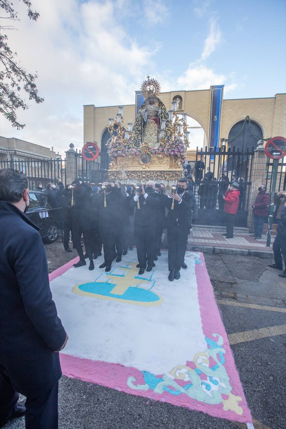 Fotos: Las imágenes de la salida extraordinaria de la Virgen de la Salud