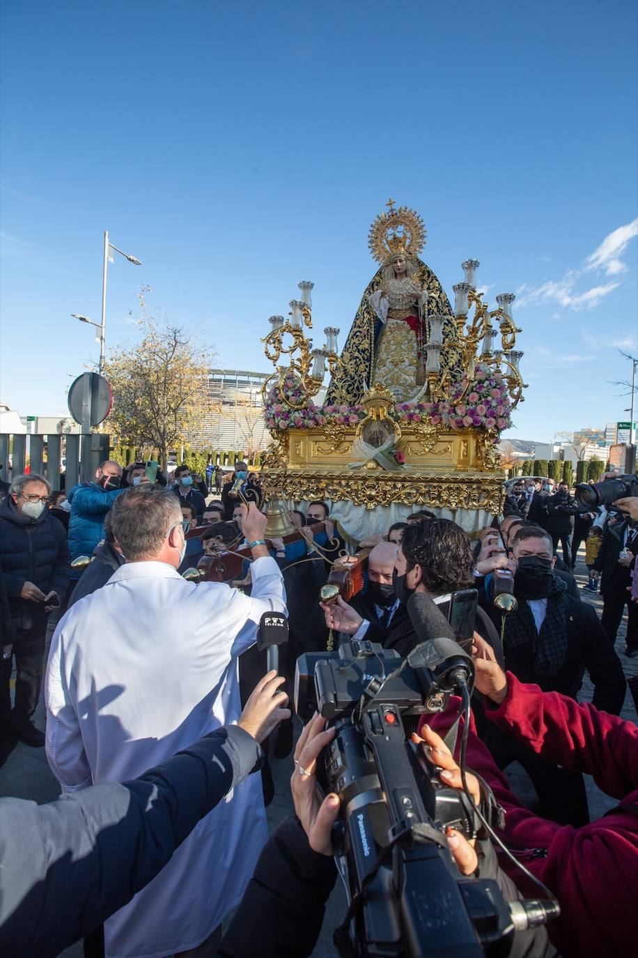 Fotos: Las imágenes de la salida extraordinaria de la Virgen de la Salud