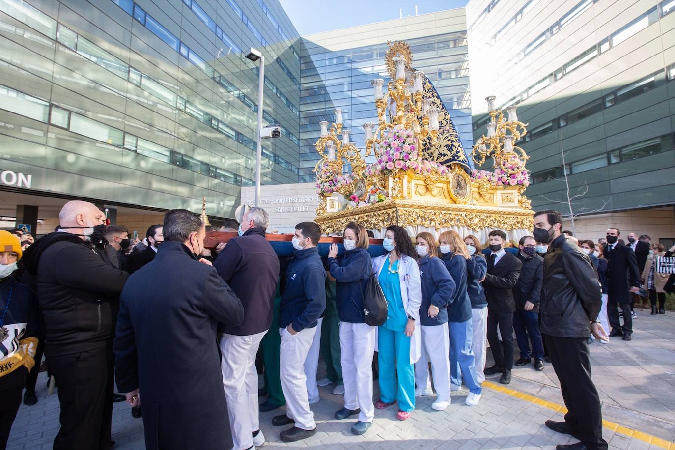 Fotos: Las imágenes de la salida extraordinaria de la Virgen de la Salud