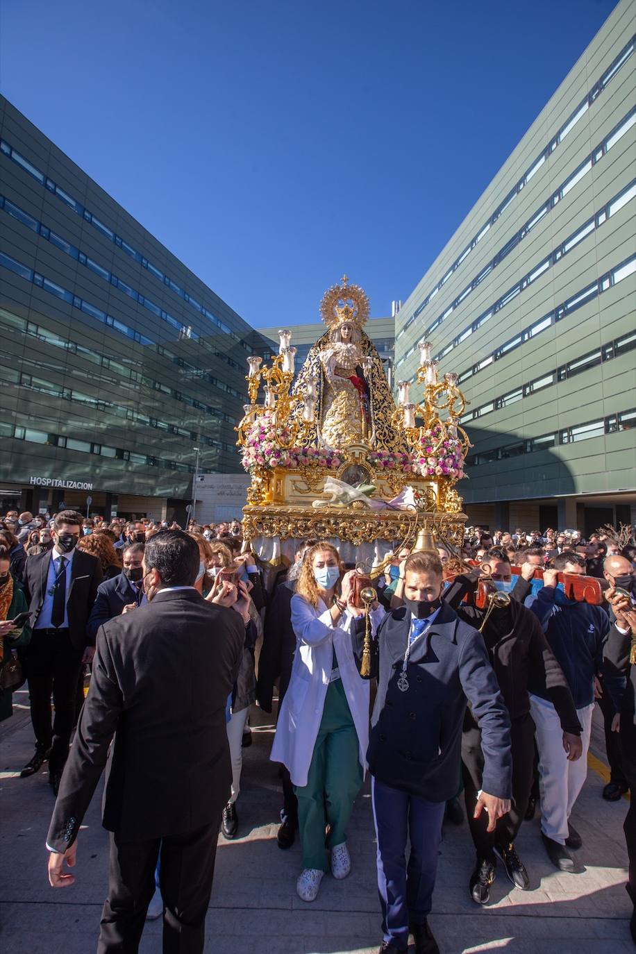 Fotos: Las imágenes de la salida extraordinaria de la Virgen de la Salud