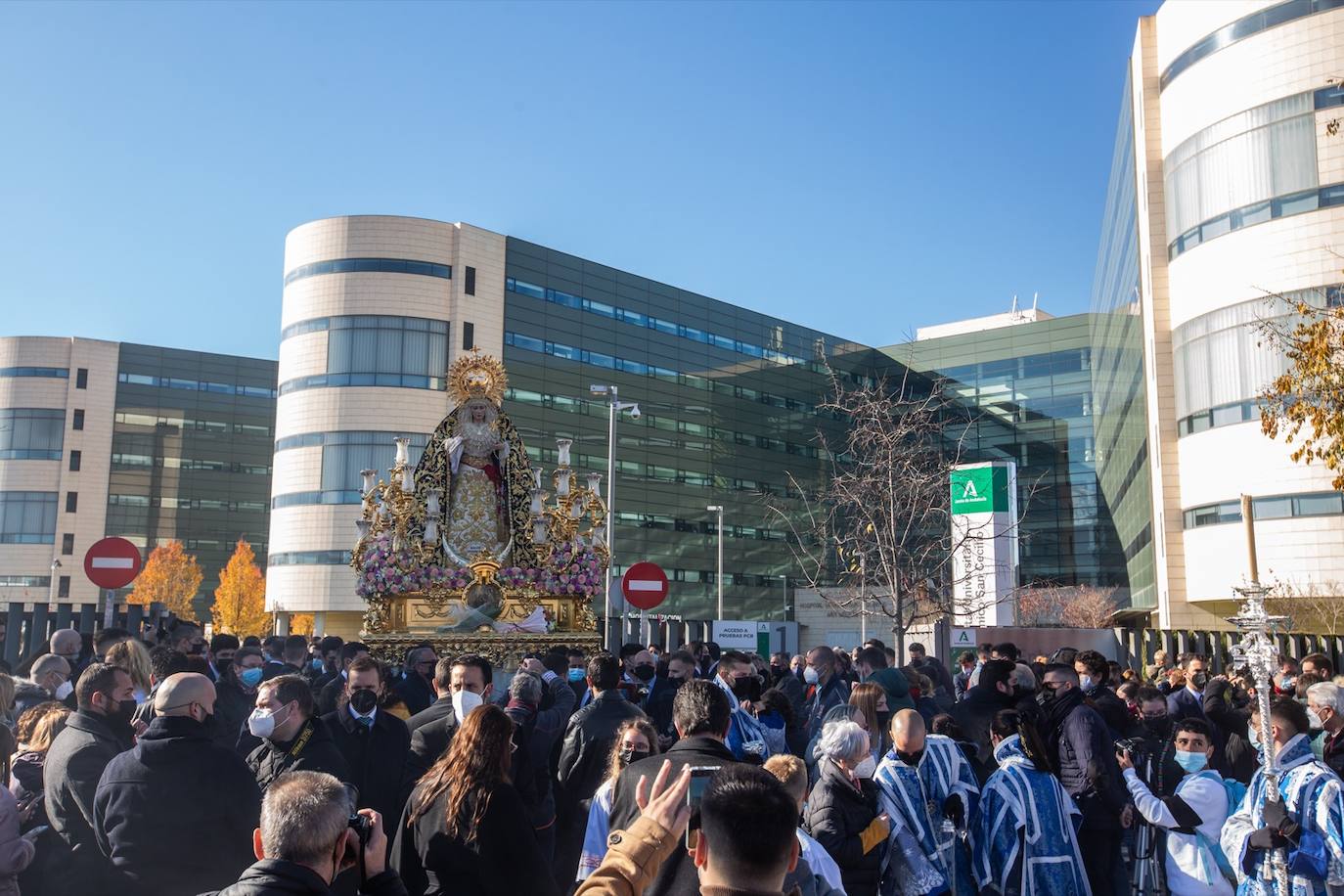 Fotos: Las imágenes de la salida extraordinaria de la Virgen de la Salud