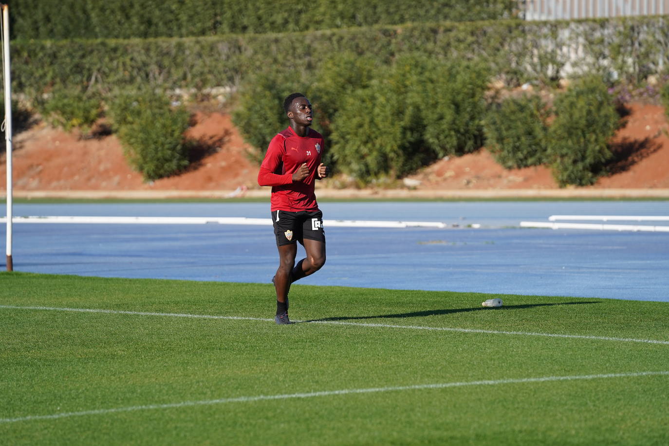 Fotos: Las imágenes del último entrenamiento del Almería