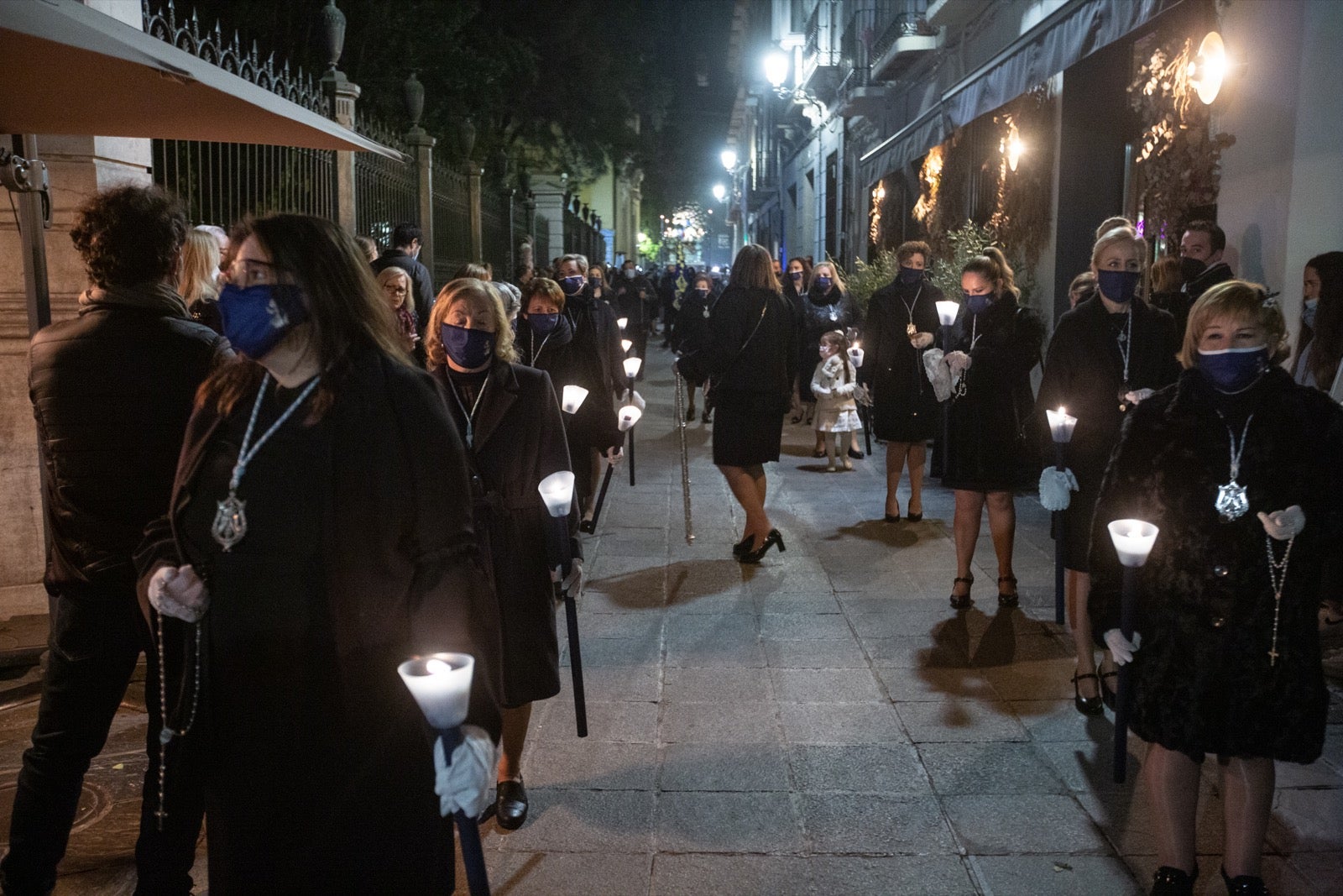 Gójar sale a la calle para procesionar a la Divina Pastora.