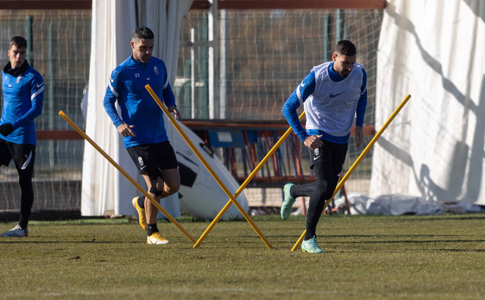 Antonio Puertas entrenó ayer con normalidad pese a retirarse con molestias ante el Alavés.