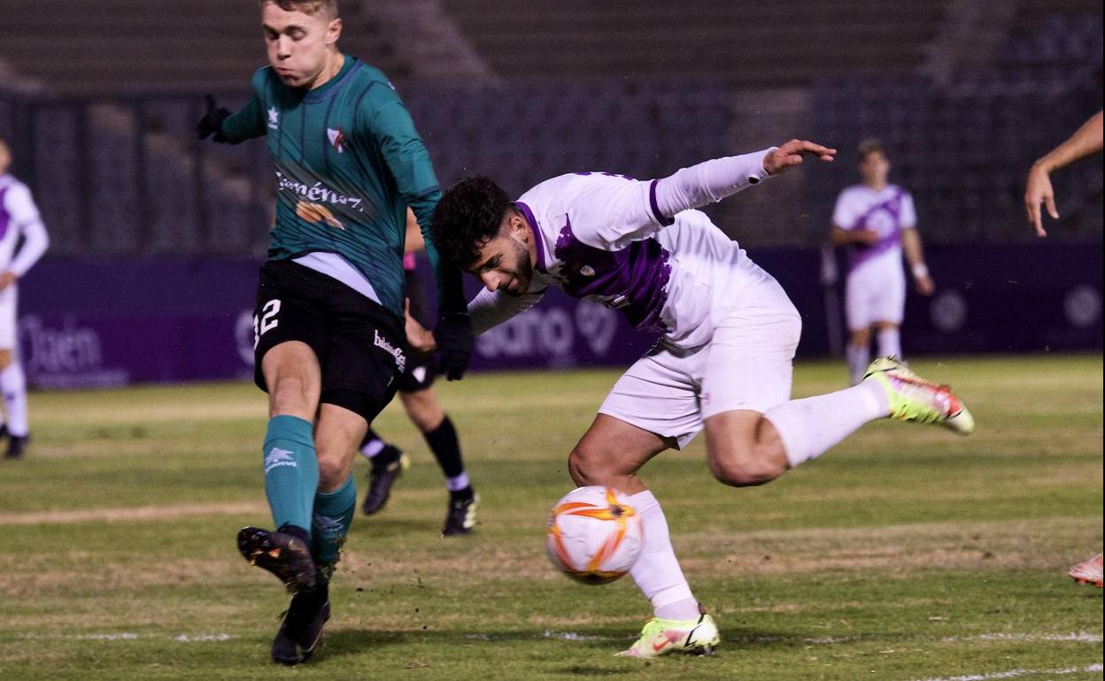 El conjunto blanco busca su segundo triunfo en La Victoria ante el San Pedro. 