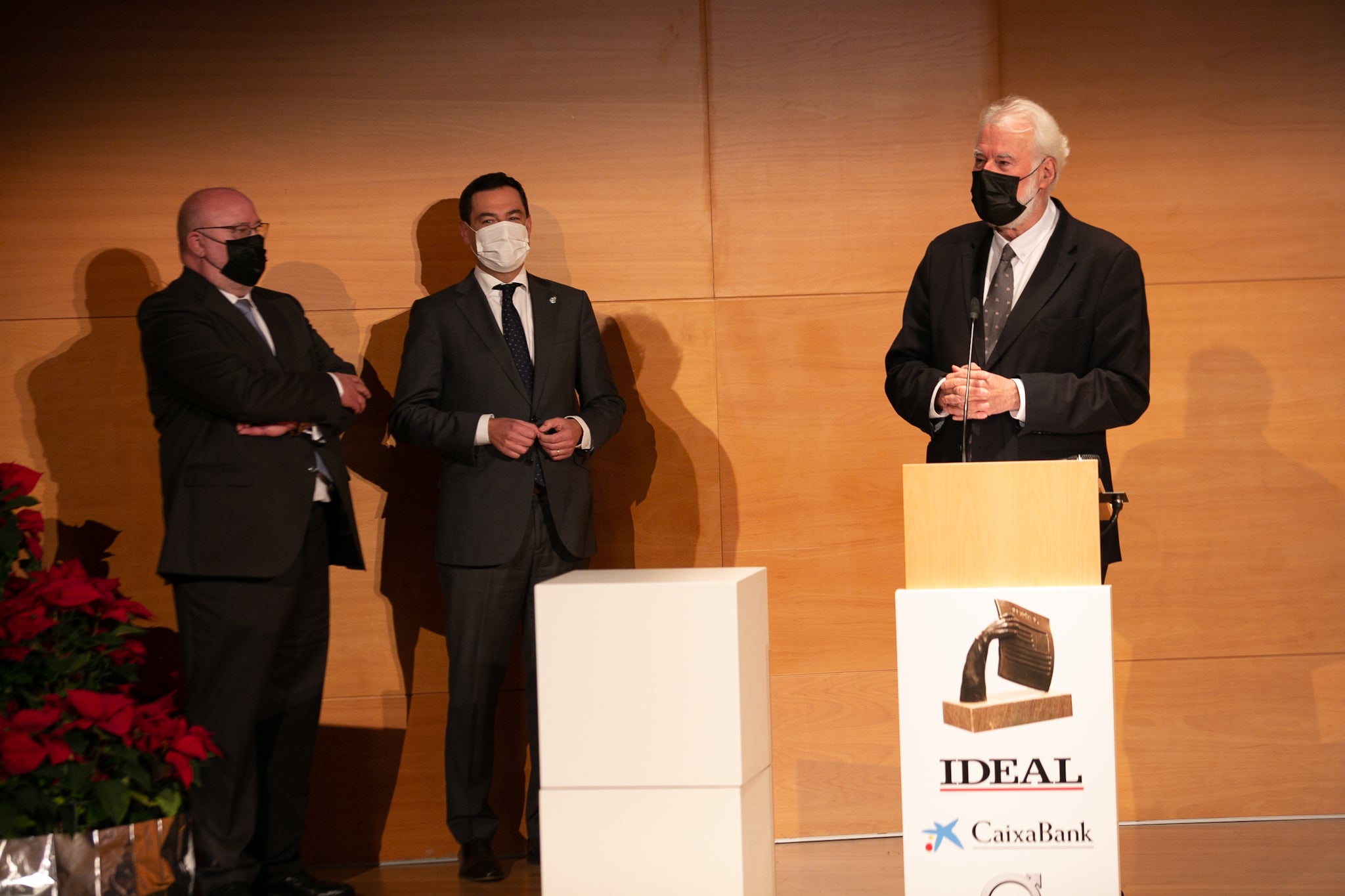 Homenajeados, autoridades e invitados en la gala de entrega de los Premios Ideales 2021.