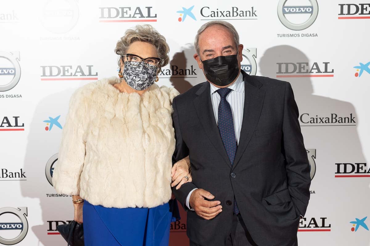 Homenajeados, autoridades e invitados en la gala de entrega de los Premios Ideales 2021.