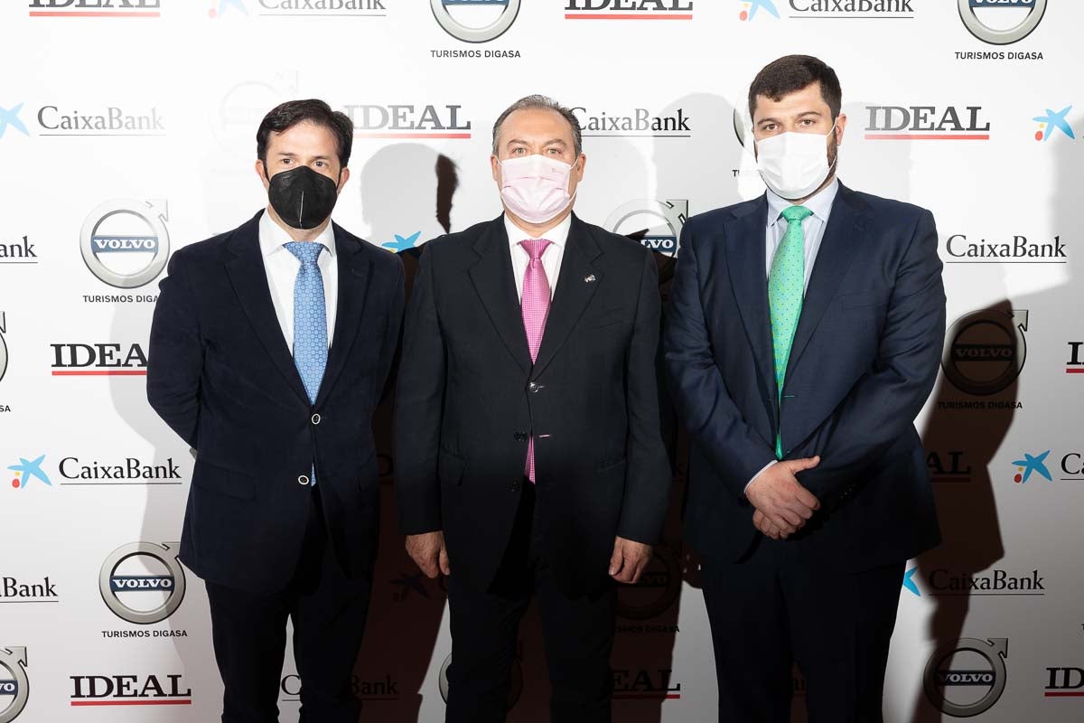 Homenajeados, autoridades e invitados en la gala de entrega de los Premios Ideales 2021.