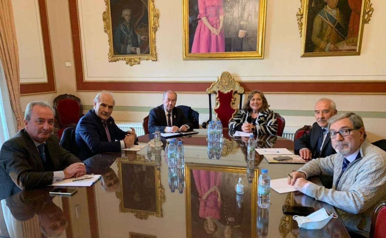 Reunión de representantes cofrades andaluces en Antequera.