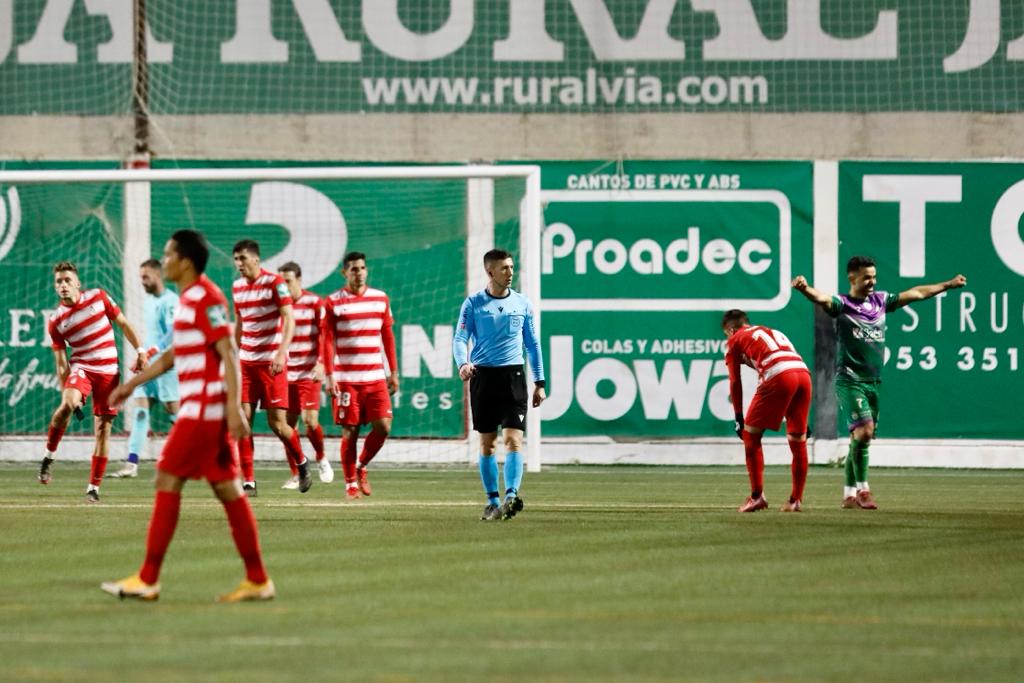 Fotos: Las mejores imágenes del Mancha Real-Granada