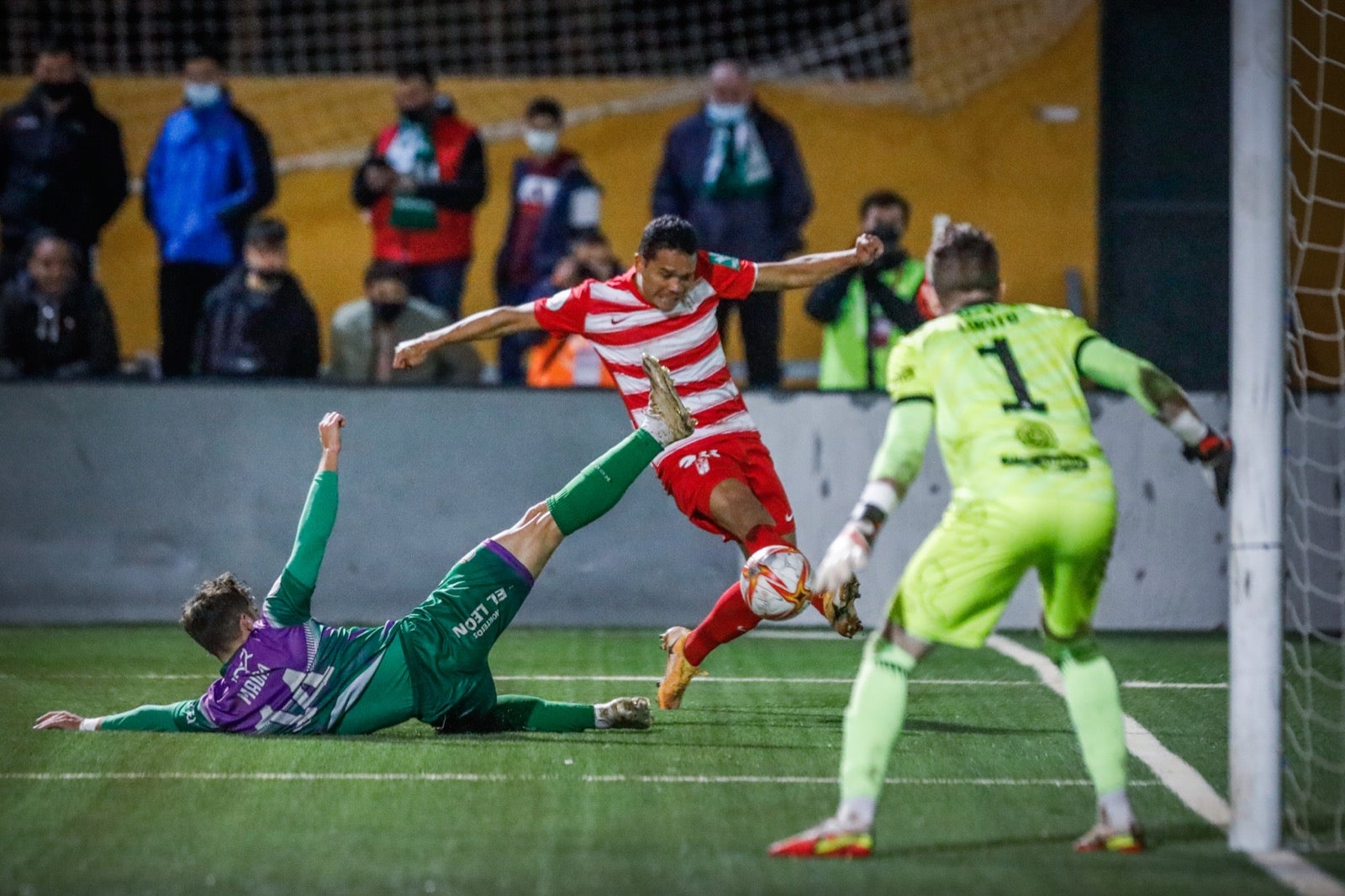 Fotos: Las mejores imágenes del Mancha Real-Granada