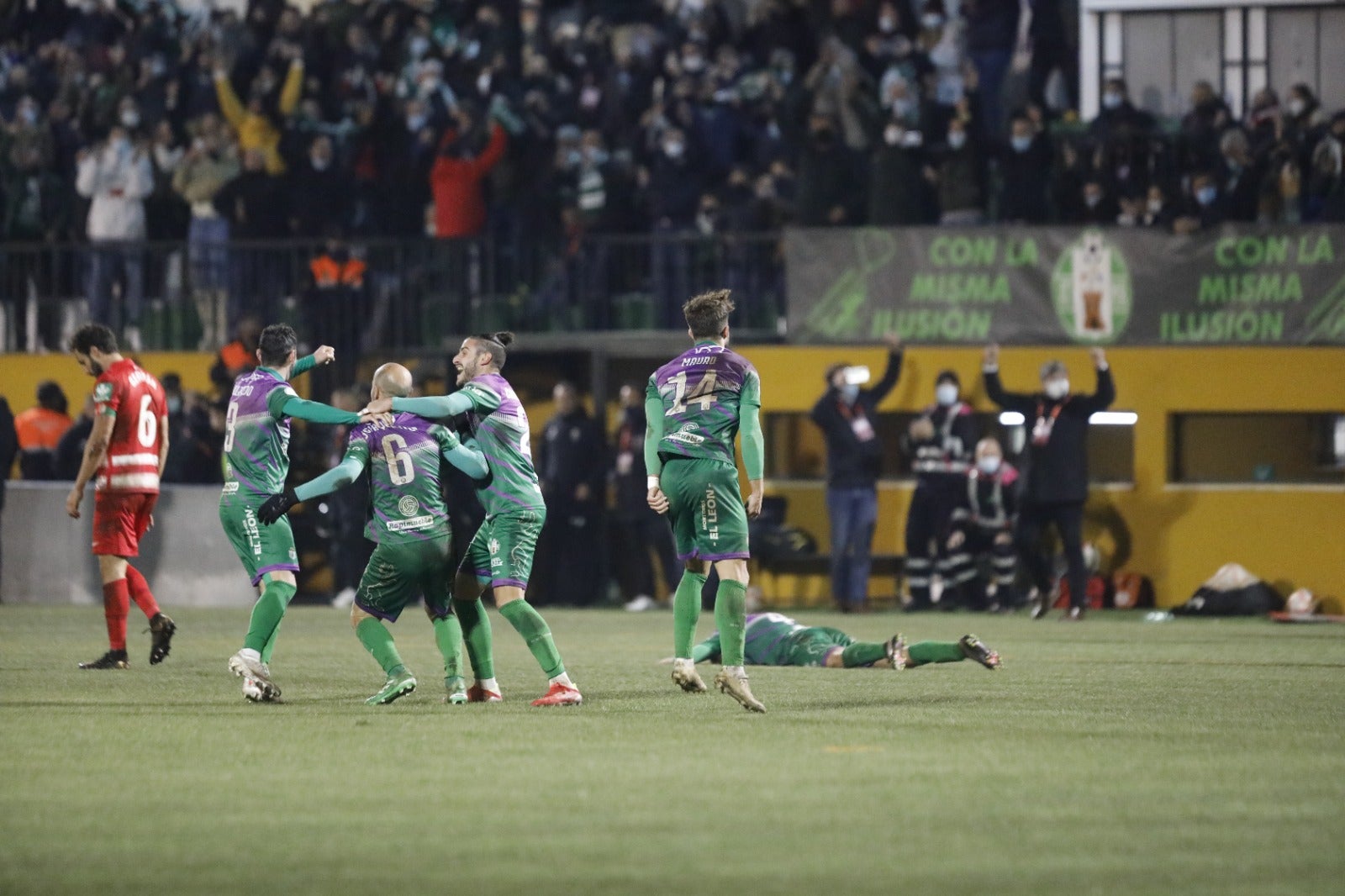 Fotos: Las mejores imágenes del Mancha Real-Granada