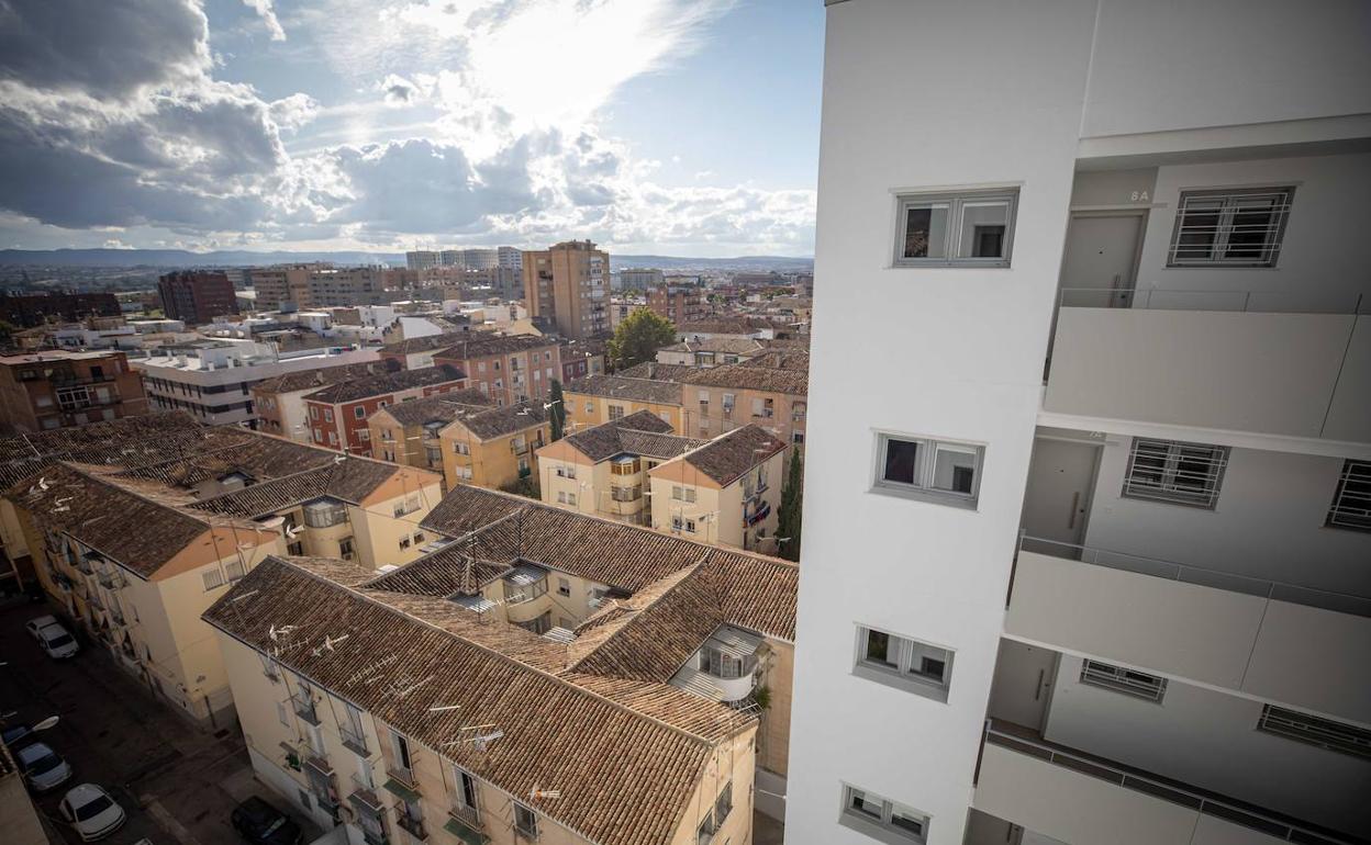 Nuevas viviendas en la barriada de Santa Adela, en el Zaidín.