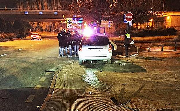 Dos accidentes en Neptuno y Acera del Darro por conducir bajo los efectos del alcohol